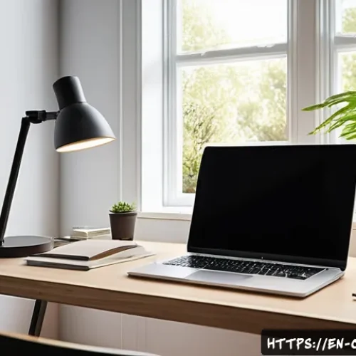 Home 24 원격근무 공간에서의 조명 최적화 - A modern home office setup featuring layered lighting: a sleek adjustable desk lamp emitting warm li...